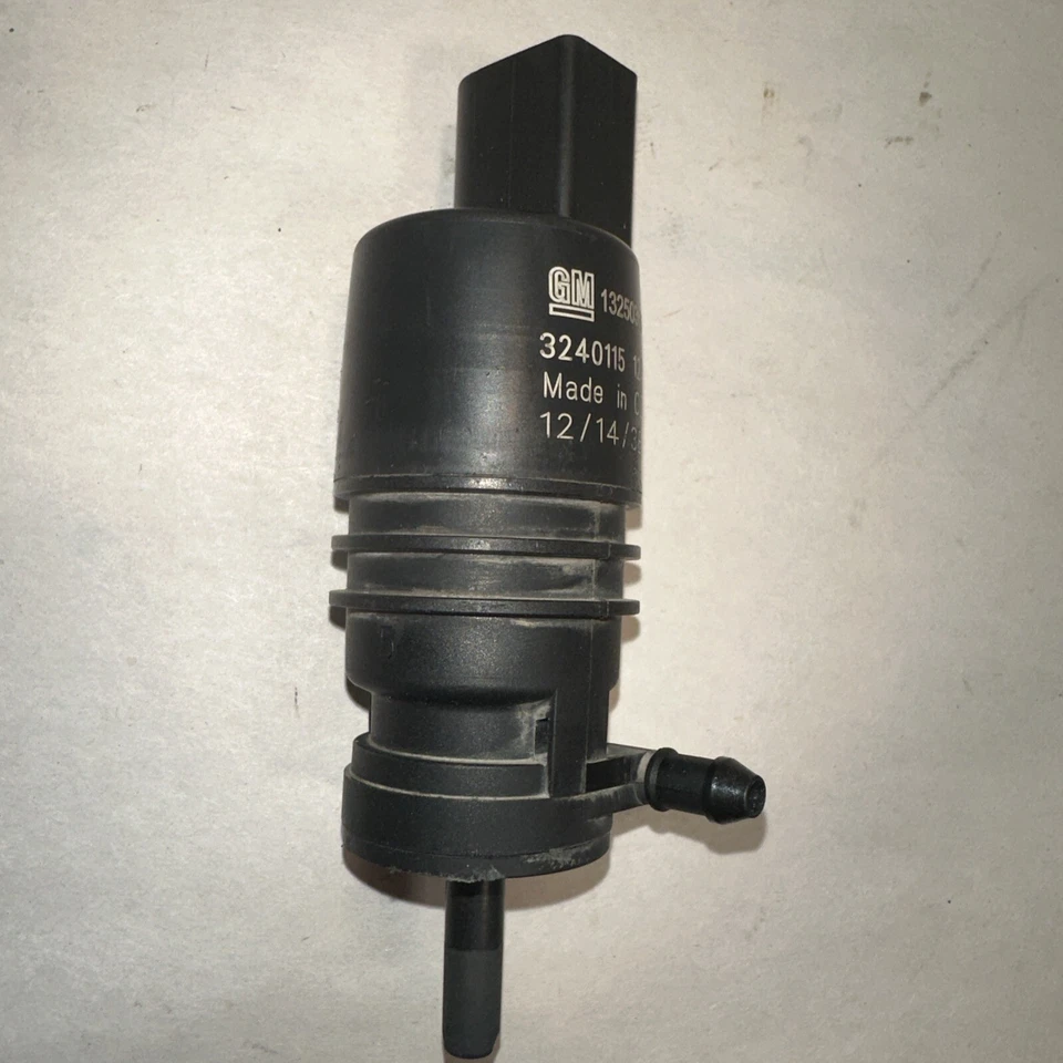 Bomba de lavado de parabrisas Chevrolet Volt 2011-2015 GMC Terrain OEM Foto 2 de 4