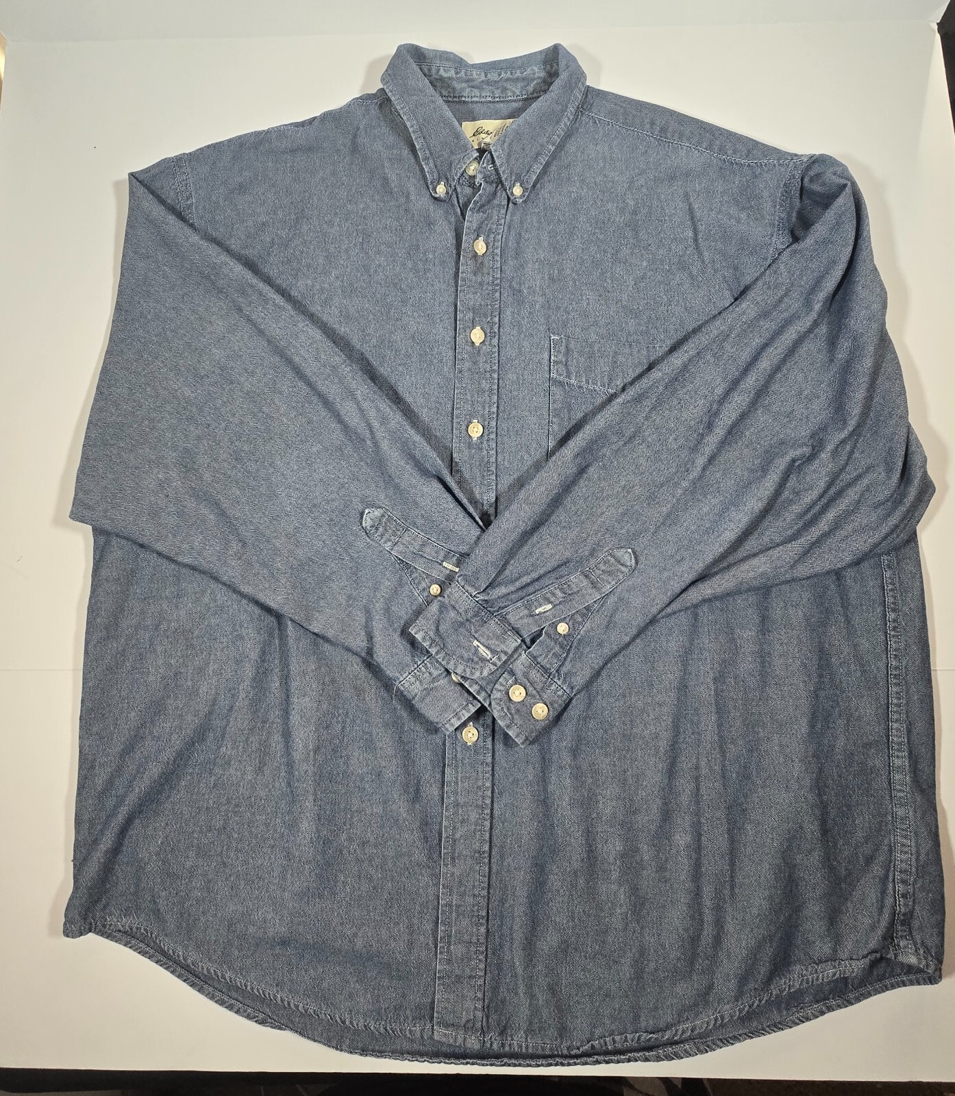 Eddie Bauer Men's 2XL Blue Cotton Long Sleeve Button-Down Shirt with Pockets