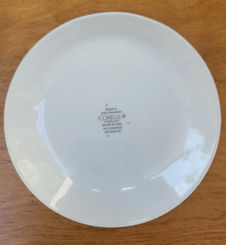 Corelle Country Cottage Bread Plates 6 3/4" Set of 2 White Plate w/ Blue Hearts - Image 3 of 3