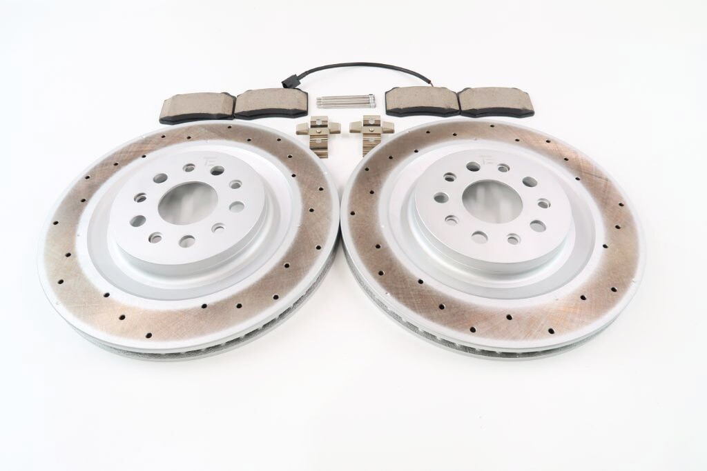 Maserati Ghibli Quattroporte front rear brake pads rotors Free filter 17-23 1316
