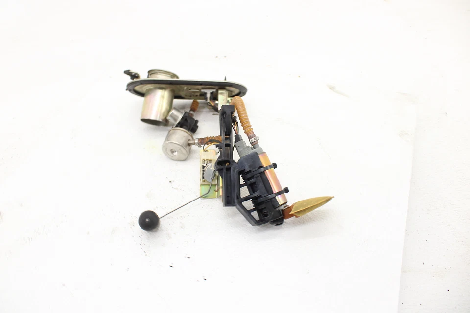 Harley-Davidson Touring Electra Road Glide 2004-2005 bomba de combustible y unidad de envío Foto 4 de 4