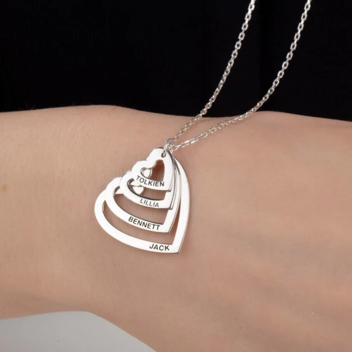 Colar Presente Personalizado Coração Nomes Infantis Amor Dia das Mães Dia dos Namorados - Imagem 2 de 3