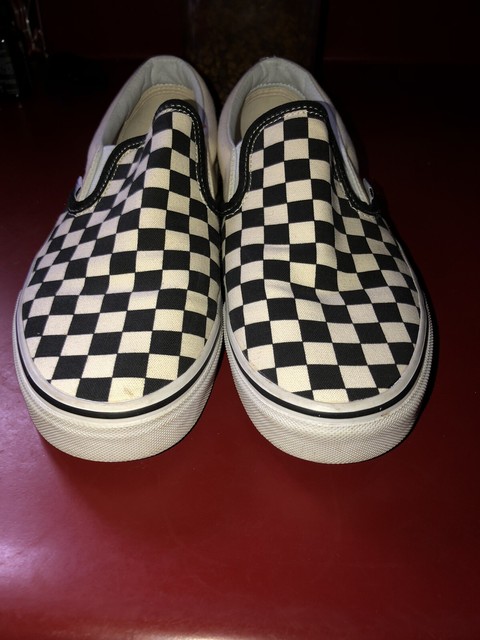 checkered canvas shoes