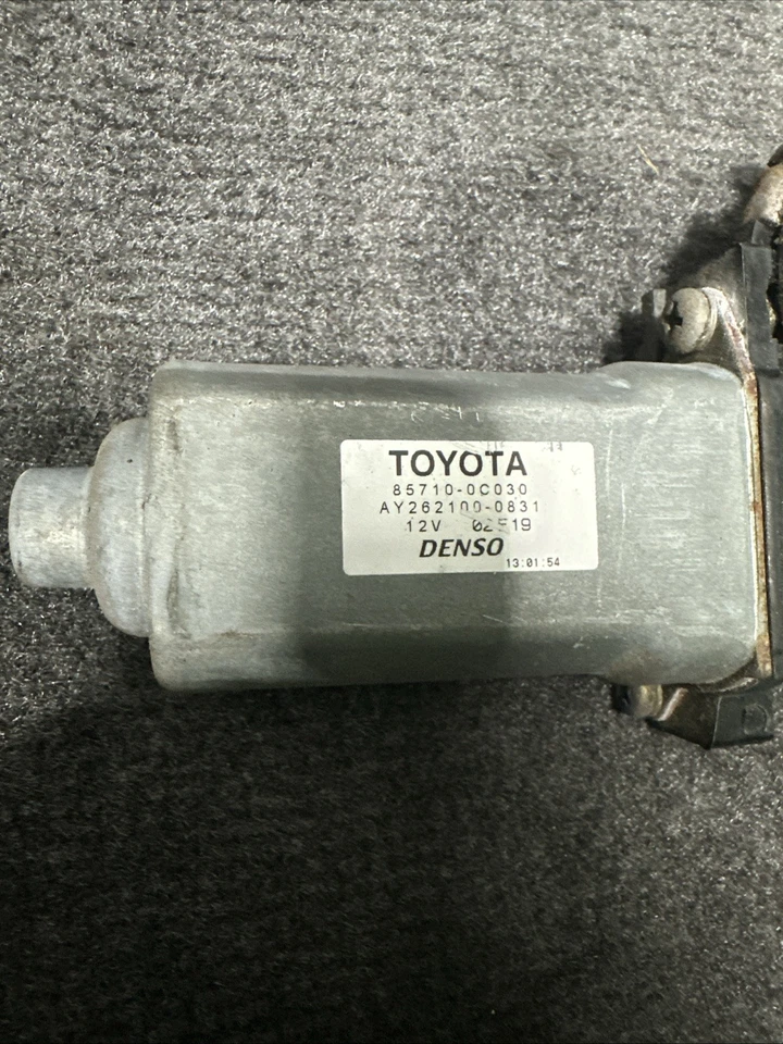 2001-2004 Toyota Sequoia Rear Tailgate Window Motor Liftgate 85710-0C030 OEM - Image 2 of 4