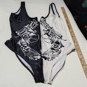 Black White Skeleton Print One Piece Lg Swimsuit Zip Front Vintage Womens teen