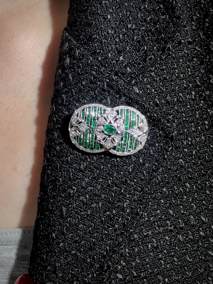 18K 白金天然 0.40 克拉翡翠钻石艺术装饰风格胸针 — 第 2/4 张图片