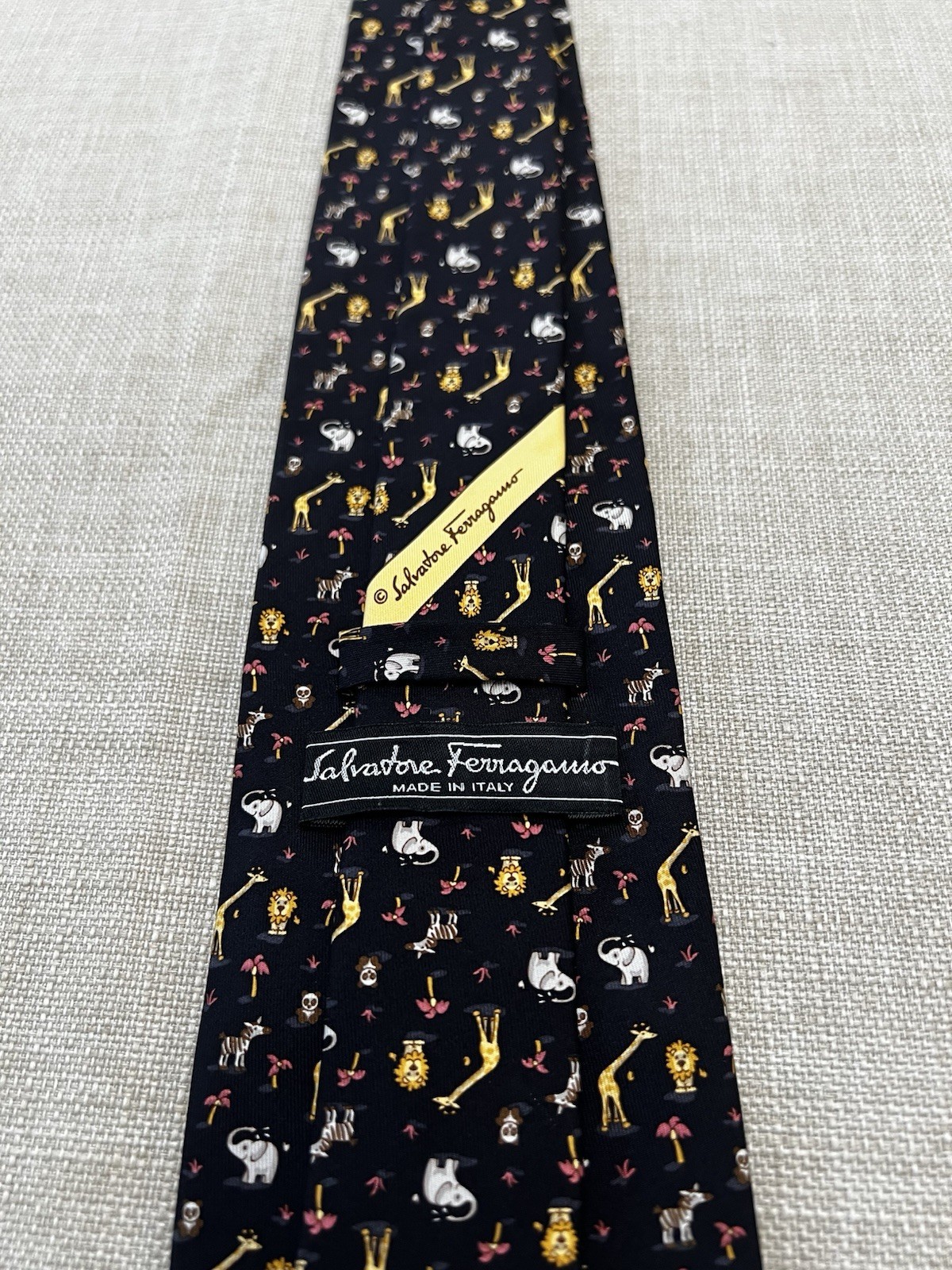 Corbata Salvatore Ferragamo Para Hombre Seda Negra Estampado Animal Circo Cebra Jirafa Italia