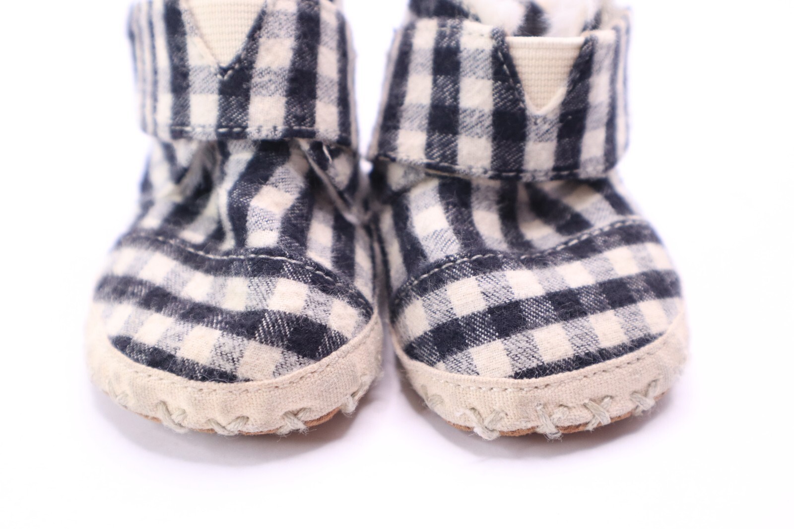 TOMS Baby Black White Plaid Twill Faux Fur Lining Cuna Crib Bootie Shoes Size 2 eBay