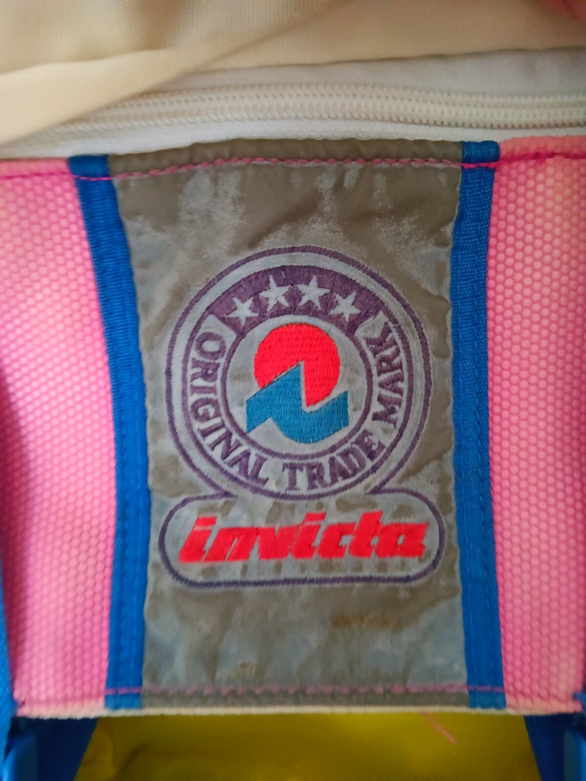 Foto 3 di 22