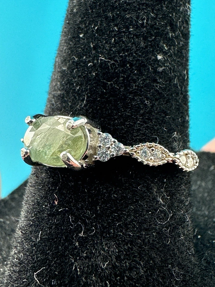 Hermoso anillo de plata enchapado en rodio alejandrita natural de 0,66 quilates talla 7 Foto 3 de 4