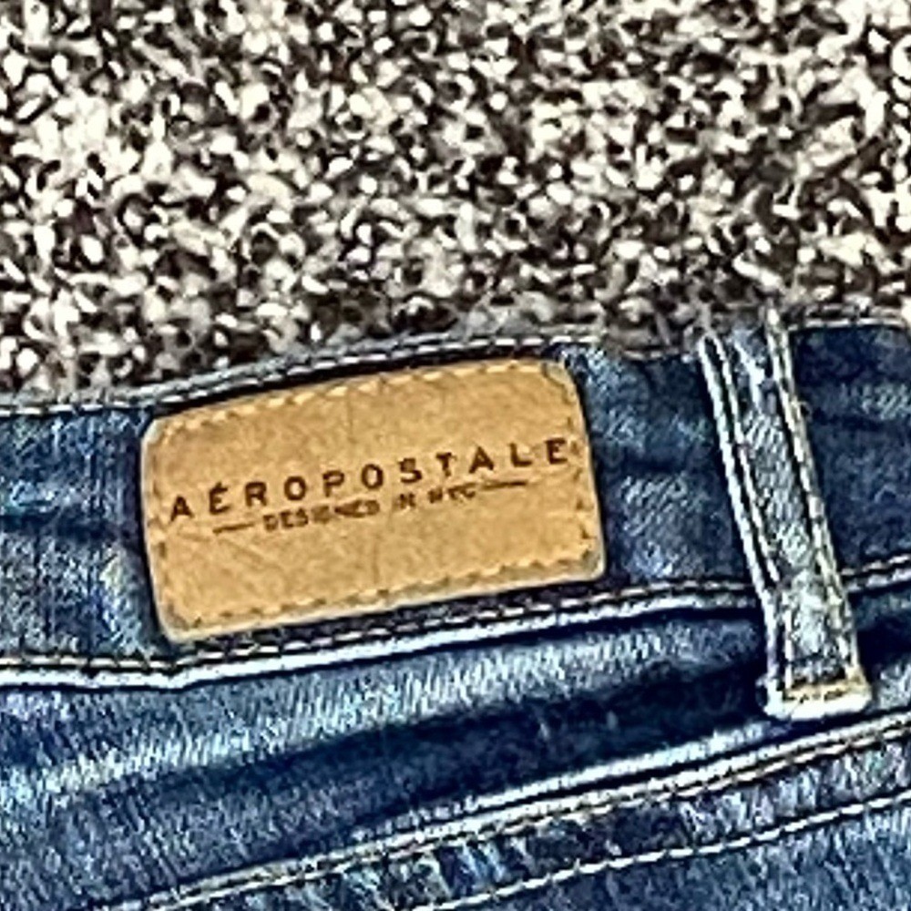 AEROPOSTALE - STYLE 19 B177 6K - THE MIDI - SIZE 4 - MEDIUM WASH - MIDRISE - B2