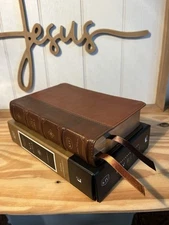 KJV Holy Bible Maclaren Leathersoft King James Bible brown Compact - Comfy Print