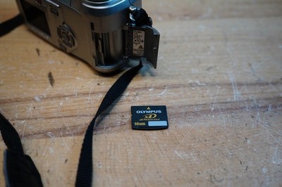 Olympus CAMEDIA C-750 Ultra Zoom 4.0MP Digital Camera - Silver for