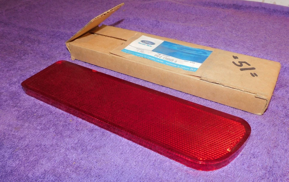 1974-1978 Mercury Bobcat Hatch NOS RH REAR TAIL LAMP PANEL INNER REFLECTOR LENS - Image 3 of 4