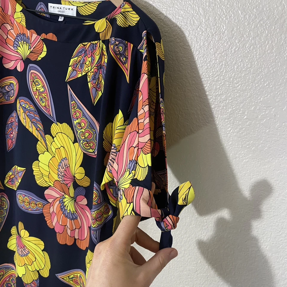 Trina Turk Size 2 Vinet Escapade Mini Dress Navy Floral Tie Sleeve $258 - Image 4 of 4