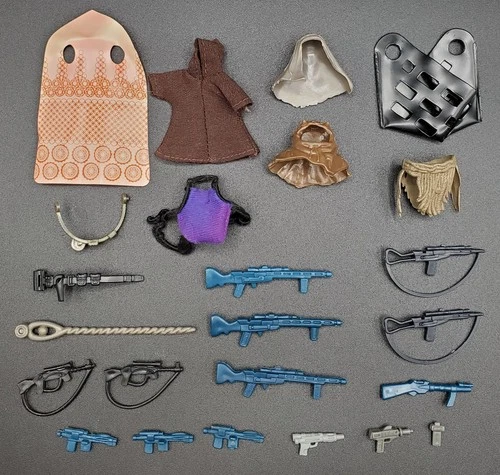Vintage Star Wars lot of 24 Weapons, Accessories, Blasters, Rifles, Capes, Belts