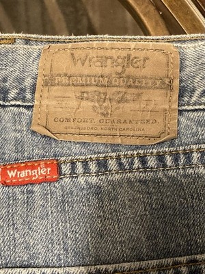 Wrangler,Relaxed Fit Jeans Men s Size 40 X 32 ￼ Nice Shape, Lightly Used ￼