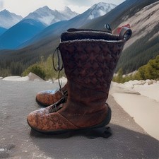 Helly Hanson Woman s Boots Size 9