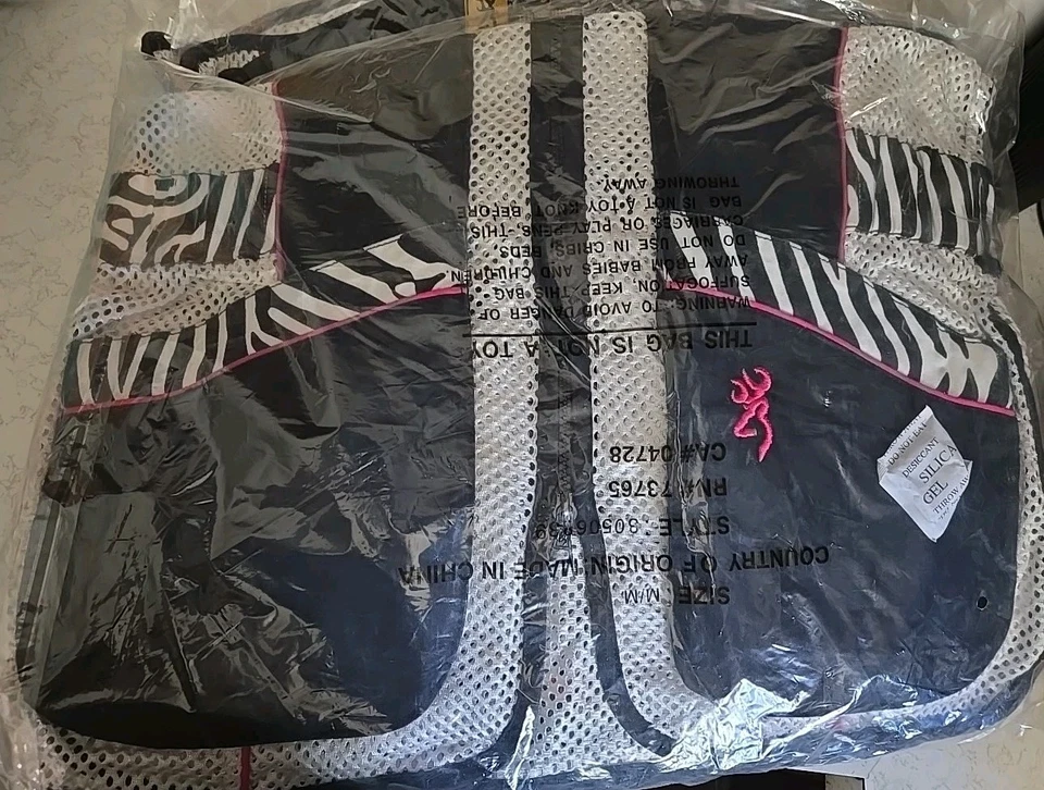 Browning For Her Mesh Shooting Vest Women’s Size: M Black Pink Zebra - Image 3 of 3