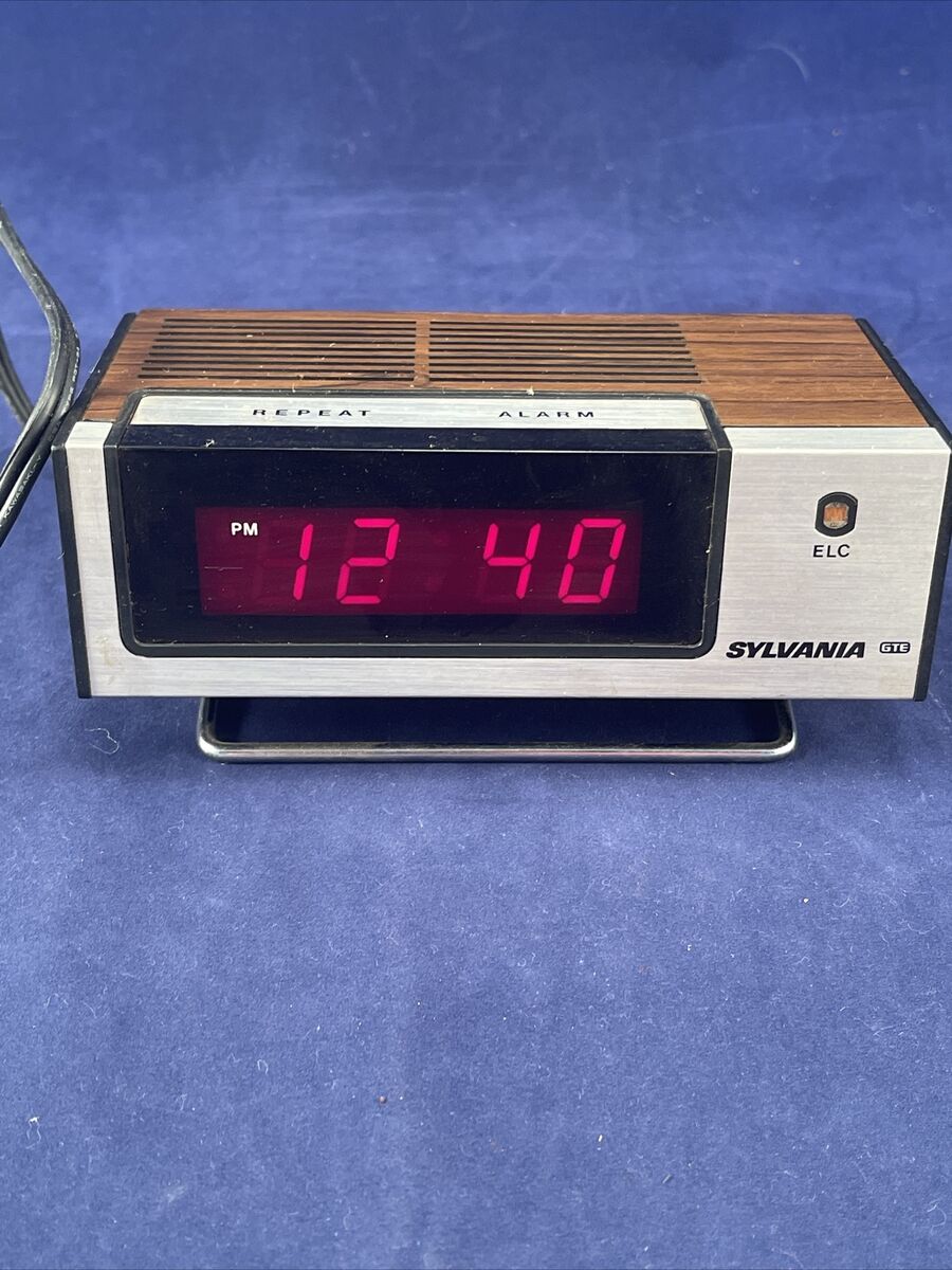 Vintage Sylvania EC7603 Digital Alarm Clock 106T Made in Vintage Sylvania EC7603 Digital Alarm Clock 106T Made in