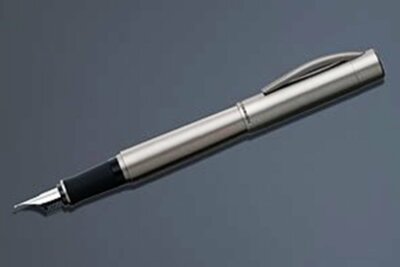 PORSCHE DESIGN PURE TITANIUM FOUNTAIN PEN LIMITED EDITION MEDIUM
