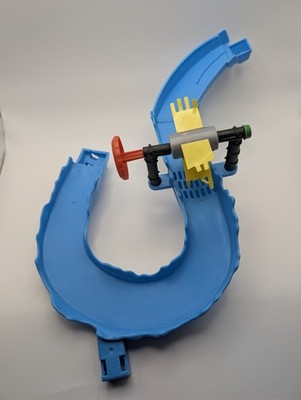 Hot Wheels Ultimate Gator Car Wash Replacement Blue Curve With Wash Turner & FQ