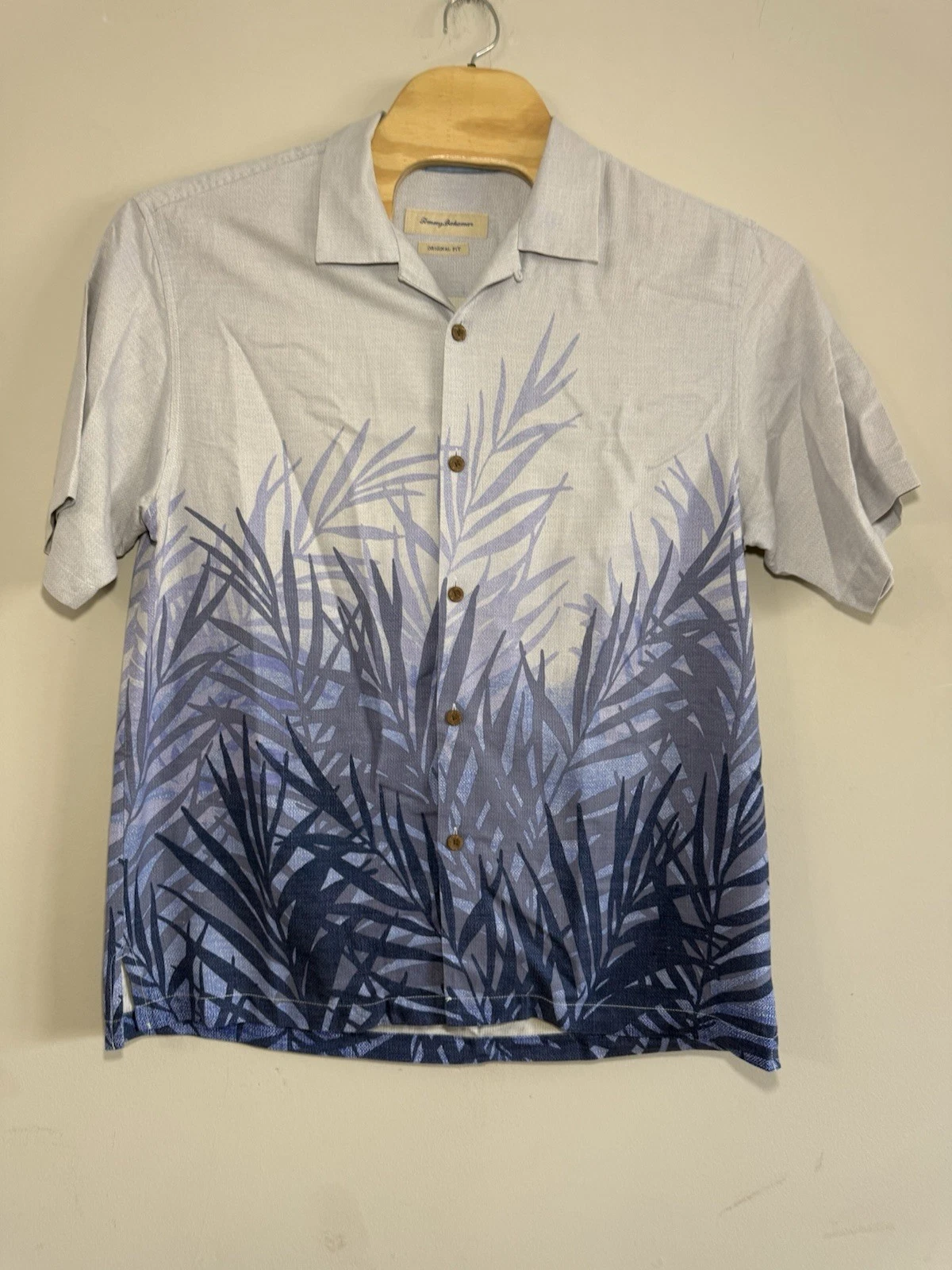 Tommy Bahama Mens Shirt L Original Fit Button Up Hawaiian Tropical Blue silk