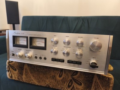 A great vintage amplifier - ACCUPHASE E-202, a cult model