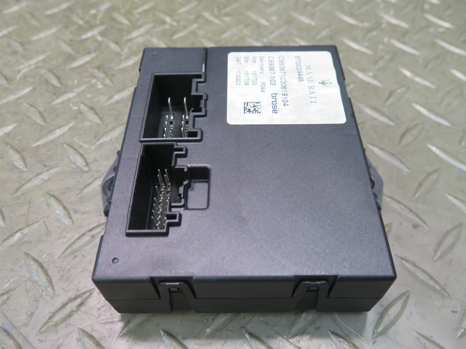 2017-2020 MASERATI LEVANTE M161 REAR TRUNK LID LIFTGATE CONTROL MODULE 670039446