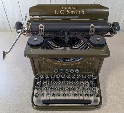 1934 L C Smith & Corona Typewriter No. 8 Secretarial Walnut Green, Clean, Works