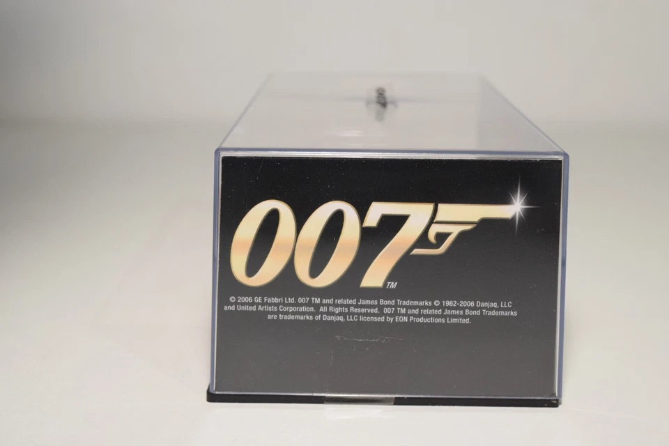 B5 1:43 UNIVERSAL HOBBY JAMES BOND 007 FERRARI F355 GTS GOLDENEYE NUOVO CON S... - Immagine 4 di 4