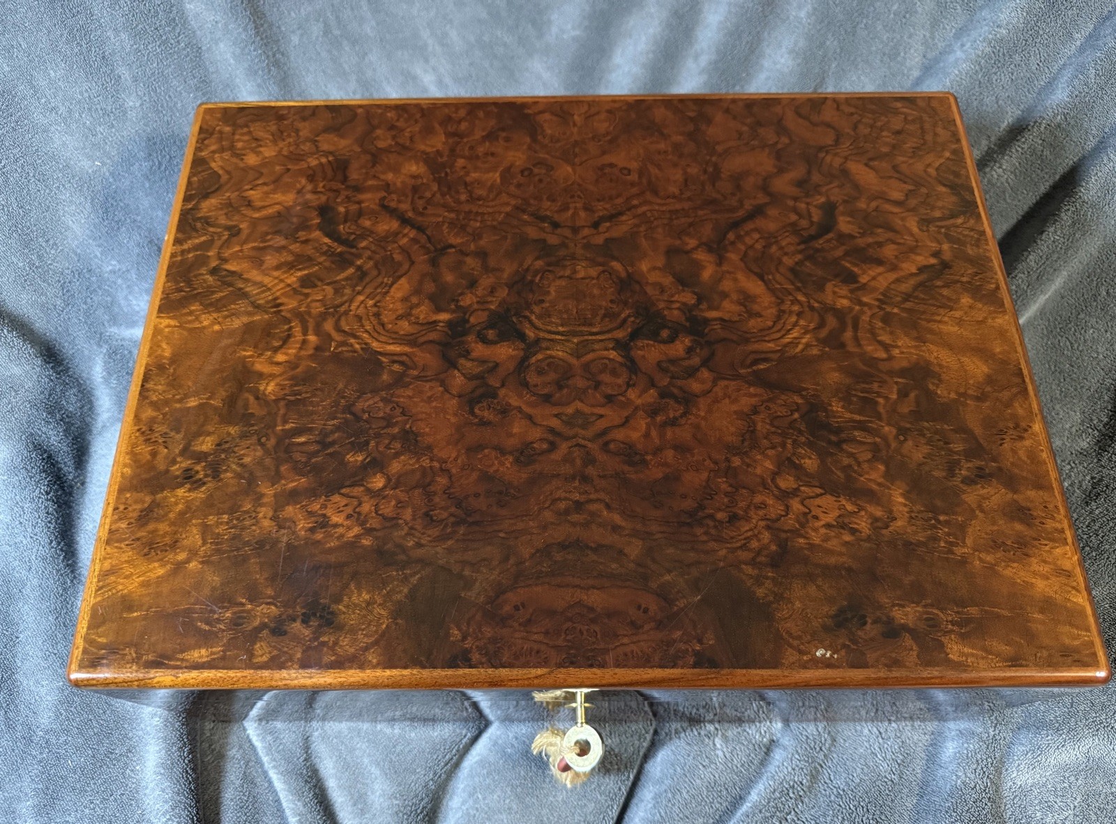 Elie Bleu Walnut Burl 200 Cigar Humidor - Beautiful vintage Box - Preowned 