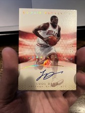 2004-05 UD SP Authentic Luol Deng Bulls Auto Extra Limited #181 RC -  #11/25