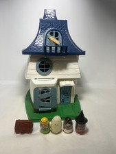 Vintage 1970s Weebles Haunted House Playset-Witch, Scared Girl, Boy, Ghost Chest