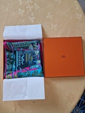 Hermès carré 90*90cm_neuf sans étiquette_Voyage en étoffes