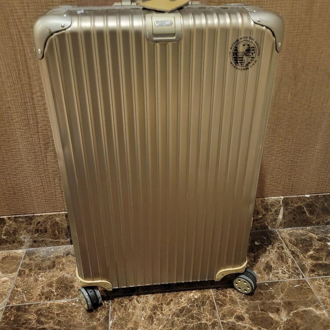 Rimowa Topas 84L Titanium 4-wheels Carry Case Suitcase Rimowa Topas 84L Titanium 4-wheels Carry Case Suitcase