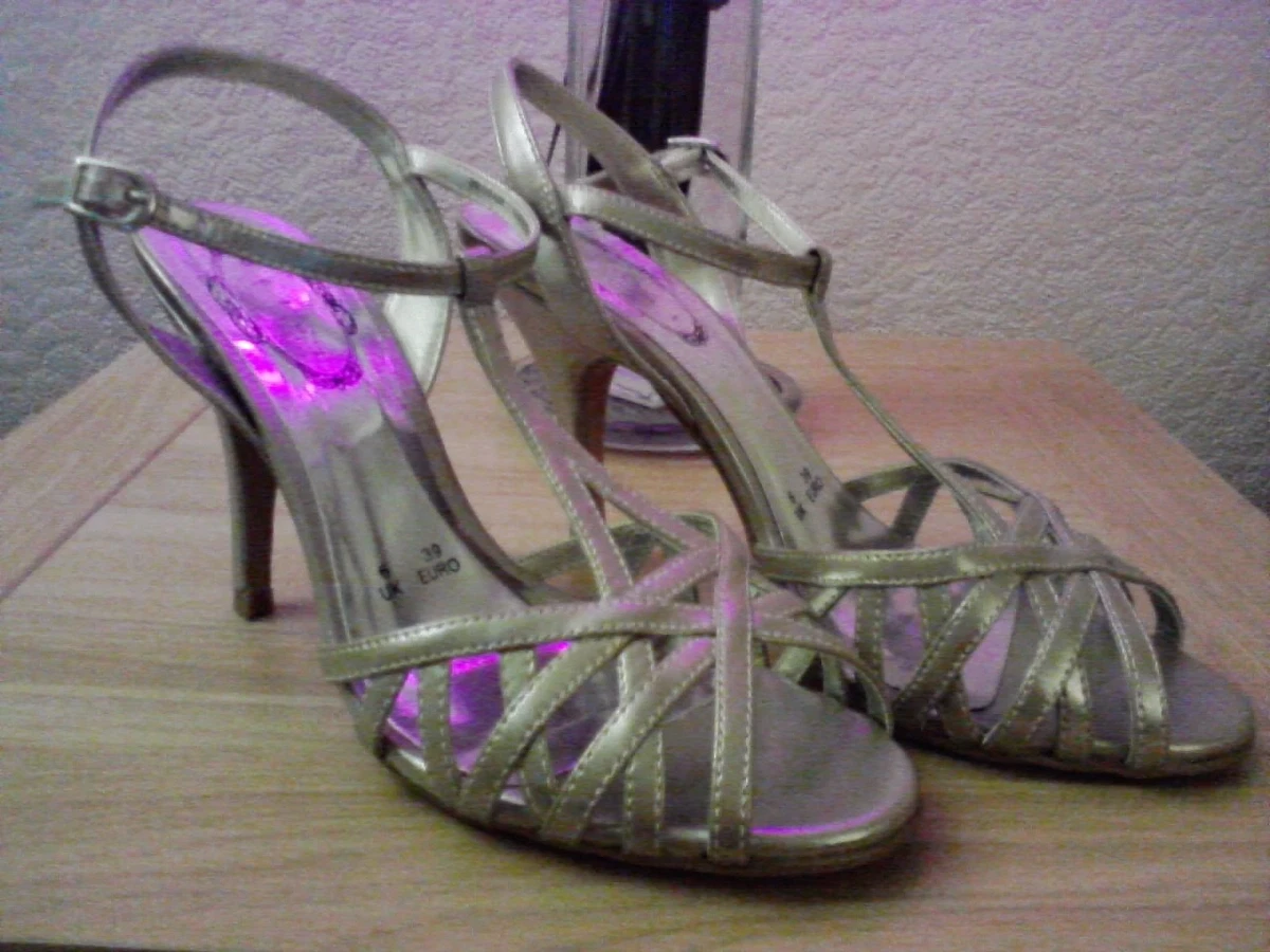 Debenhams toe hotsell post sandals