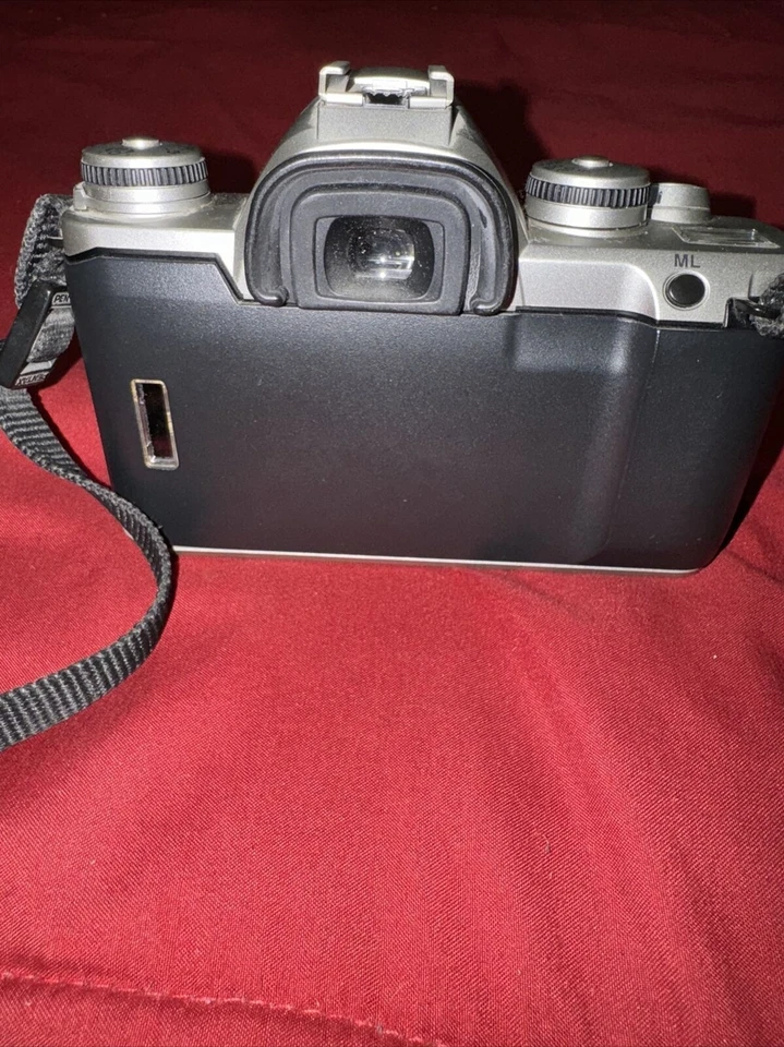 Pentax ZX-M 35mm SLR with Vivitar 50mm 1:2.0 Lens Shutter Issue - Image 3 of 3