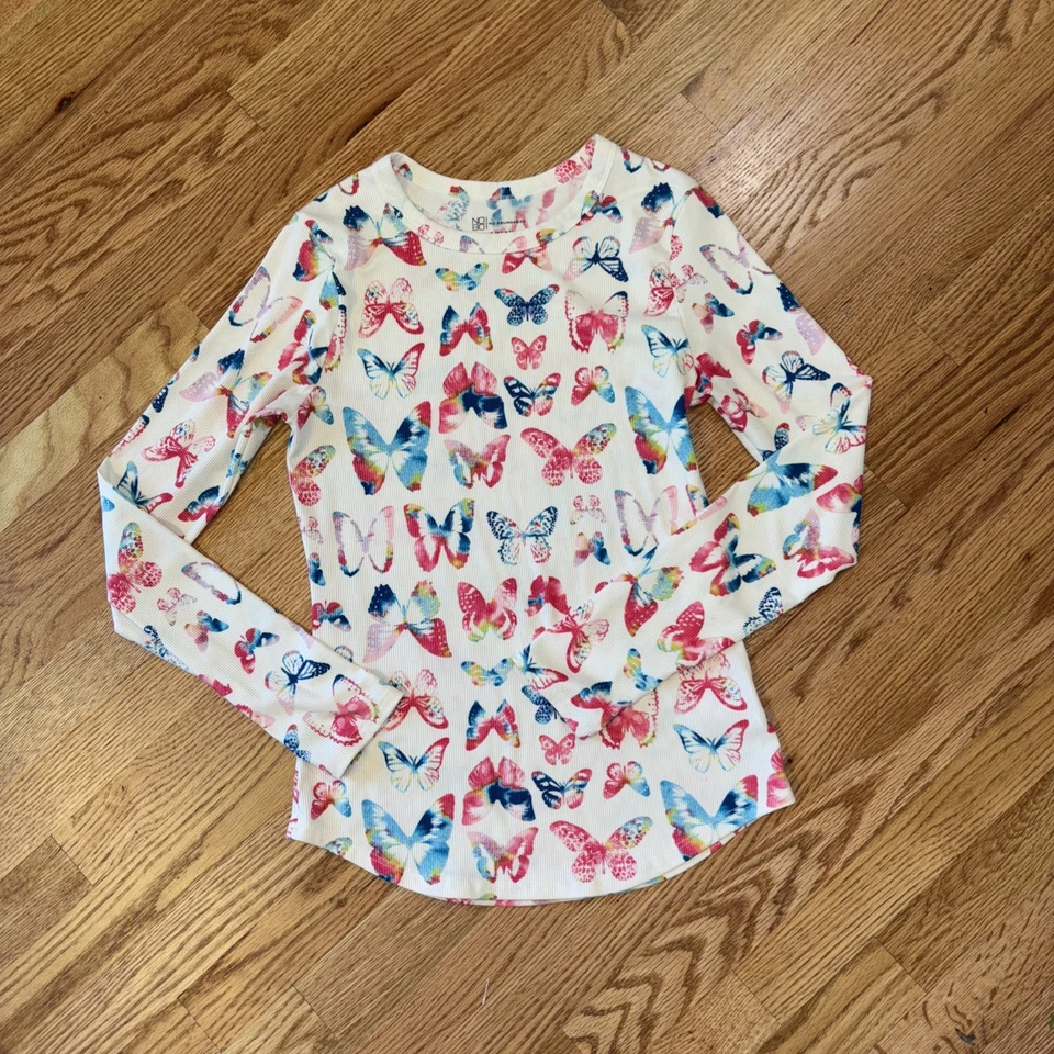Top de manga larga tejido acanalado mariposa blanco No Boundaries L Foto 2 de 4