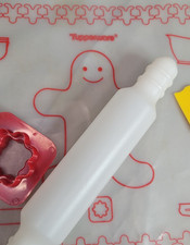 Vintage Christmas Tupperware Toys Gingerbread Play Baking Set 1979 Partial Set