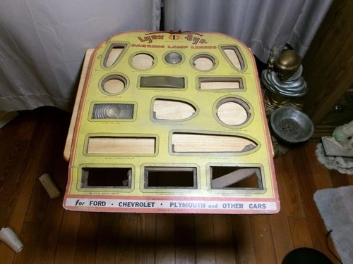 Vintage Lynx Eye Parking Lamp Lenses Cardboard Display Sign Gas Auto Oil