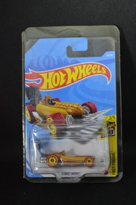 Hot Wheels 2021 Treasure Hunt STREET WIENER Fast Foodie 2/5 Tan w/Red Wheels
