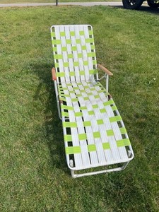 Vintage MCM Mid Century Modern Telescope Folding Webbed Lawn Patio Chair