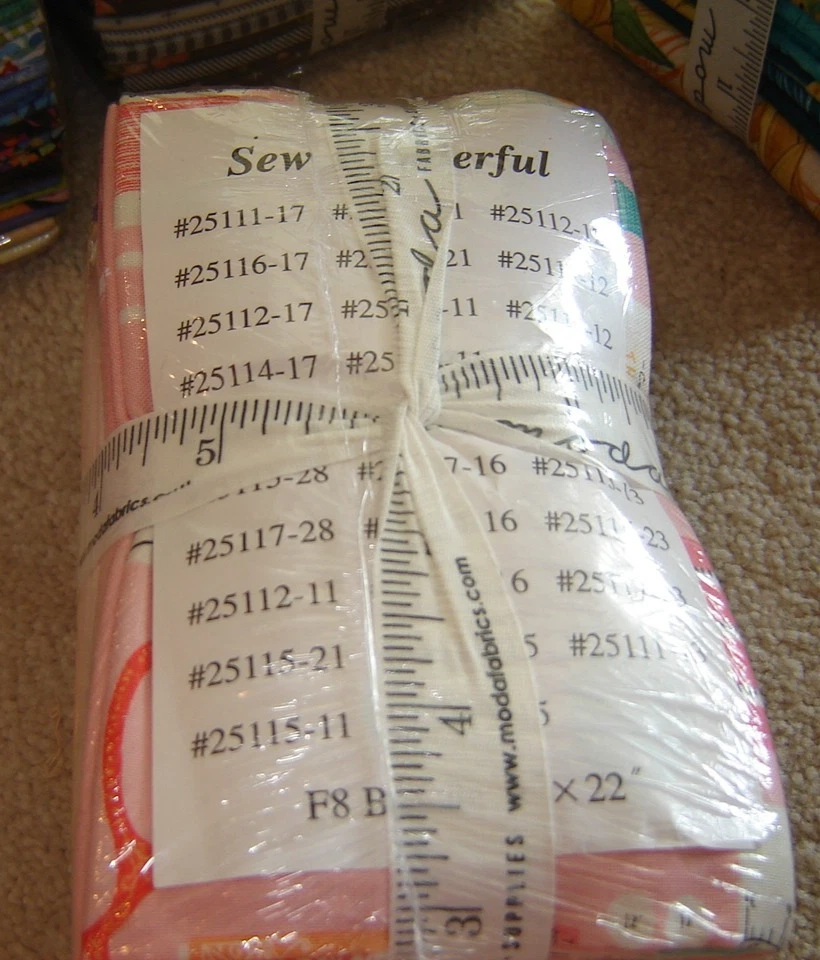 fat EIGHTS 9 x 22 MODA SEW WONDERFUL bundle set of 29 cotton quilt fabric - Image 3 of 3
