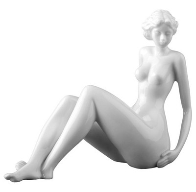 Lounging Nude Femme Frauenfigur Akt