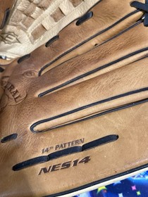 Guanto Easton Softball NES 14" Natural Elite Originale Pro Steer Hide RHT Olio Tan