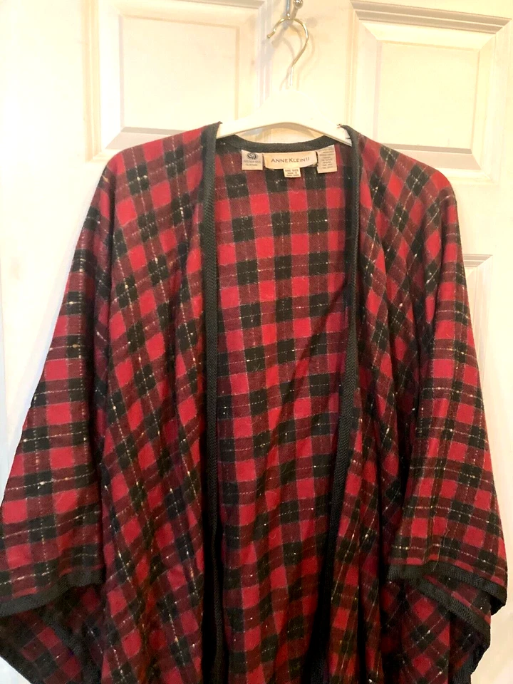 Vtg Anne Klein II Poncho Cape Shawl Wool blend Red & Black  Plaid Retro Glam O/S - Image 3 of 4