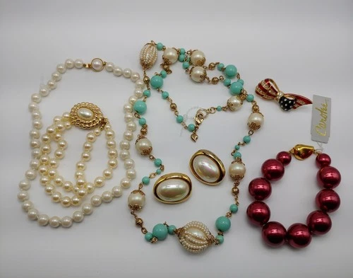Carolee Faux Pearl Necklaces Bracelets Clip Earrings Brooch Vintage Jewelry Lot