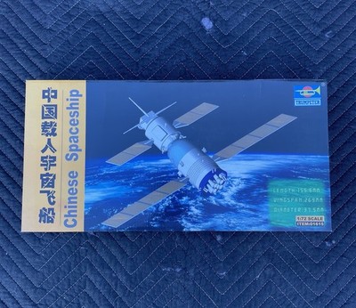 Trumpeter Chinese Spaceship 1:72 Scale 01615 Model Kit