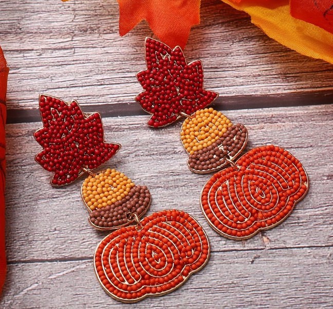 Beaded Drop Dangle Earring Jewelry. Perfect for the season 🎁🎅😊